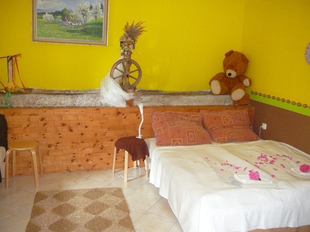 La Ferme De Sissi Smrzice Quarto foto